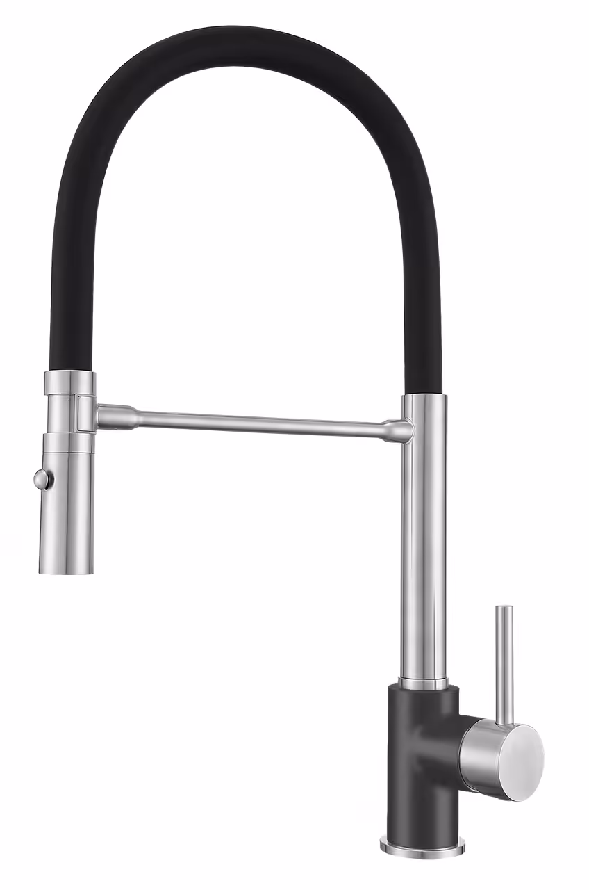 Un moderno rubinetto da cucina con bocca curva nera, maniglia monocomando e doccetta estraibile, progettato per completare l'eleganza di qualsiasi lavello SHOWERMID - Miscelatore Plados.