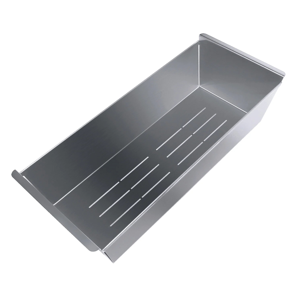 Contenitore rettangolare in acciaio inox con fondo fessurato per lo scarico, caratterizzato dall'innovativo design ONVASINX - VASCHETTA IN ACCIAIO INOX.